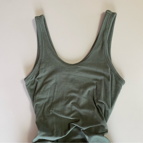 Express Ruched Bodycon Dress - Picture 2 of 4